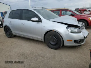 2013 Volkswagen Golf с VIN WVWDA7AJ3DW133630, выставлен на аукционе Copart как лот 54122125 с пробегом 102 563 миль миль и Списание • Salvage title. История ставок и продаж доступна на DreamBid. Изображение 4.