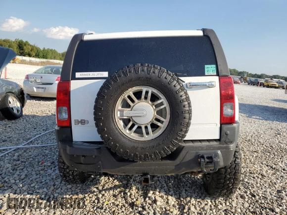 2007 Hummer H3 SUV with VIN 5GTDN13E678256437, listed as a Copart auction lot 70181984 with 189,653 mi miles and Clean Title. Bid and sale history available at carsss.com. Image 6.
