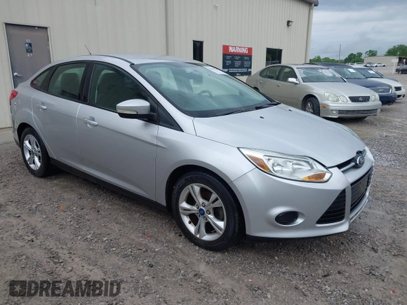 2013 Ford Focus SE with VIN 1FADP3F28DL231617, listed as a IAAI auction lot 42130146 with 63,282 mi miles. Bid and sale history available at carsss.com. Image 1.