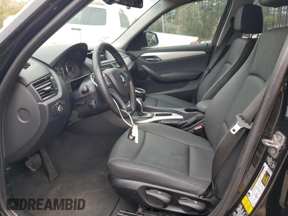 2014 BMW X1 xDrive28i z VIN WBAVL1C53EVY17464, wystawiony jako Copart lot #55456165 z przebiegiem 172 007 mil mil oraz Czysty tytuł • Clean title. Historia ofert i sprzedaży dostępna na DreamBid. Obrazek 7.