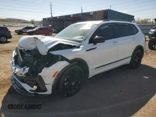 2024 Volkswagen Tiguan SE R-Line Black z VIN 3VV8B7AX4RM063972, wystawiony jako Copart lot #52096295 z przebiegiem 26 356 mil mil oraz Szkoda całkowita • Salvage title. Historia ofert i sprzedaży dostępna na DreamBid. Obrazek 1.