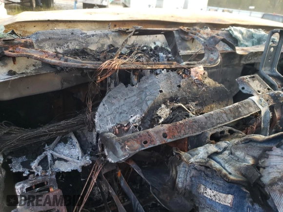2003 Chevrolet Silverado 1500HD LS z VIN 1GCGK13UX3F142788, wystawiony jako Copart lot #74943634 z przebiegiem Nie podano mil oraz Szkoda całkowita • Salvage title. Historia ofert i sprzedaży dostępna na DreamBid. Obrazek 9.