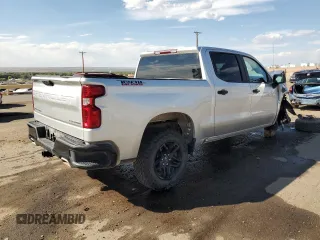 2022 Chevrolet Silverado 1500 Custom Trail Boss with VIN 3GCPDCED1NG620908, listed as a Copart auction lot 74954494 with 76,529 mi miles and Salvage Title. Bid and sale history available at DreamBid. Image 3.