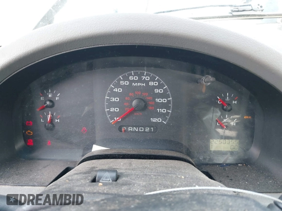 2005 Ford F-150 STX with VIN 1FTRX14W05FB27858, listed as a IAAI auction lot 41300421 with 225,035 mi miles. Bid and sale history available at carsss.com. Image 7.