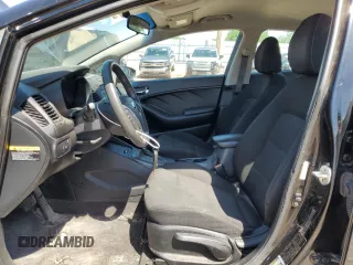 2016 Kia Forte LX z VIN KNAFK4A65G5555308, wystawiony jako Copart lot #55080565 z przebiegiem 49 250 mil mil oraz Szkoda całkowita • Salvage title. Historia ofert i sprzedaży dostępna na DreamBid. Obrazek 7.