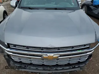 2022 Chevrolet Suburban Premier z VIN 1GNSKFKD9NR209544, wystawiony jako Copart lot #53653075 z przebiegiem 66 679 mil mil oraz Szkoda całkowita • Salvage title. Historia ofert i sprzedaży dostępna na DreamBid. Obrazek 11.