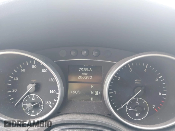 2007 Mercedes-Benz M 350 z VIN 4JGBB86E07A262721, wystawiony jako IAAI lot #42177769 z przebiegiem 208 392 mil mil oraz . Historia ofert i sprzedaży dostępna na DreamBid. Obrazek 7.