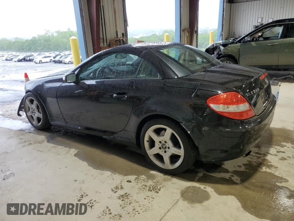 2005 Mercedes-Benz SLK 230/320 z VIN WDBWK56F75F043590, wystawiony jako Copart lot #56225515 z przebiegiem 92 473 mil mil oraz Szkoda całkowita • Salvage title. Historia ofert i sprzedaży dostępna na DreamBid. Obrazek 2.