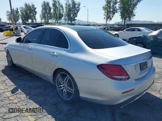 2018 Mercedes-Benz E-Class E 300 with VIN WDDZF4JB5JA455098, listed as a IAAI auction lot 41860177 with 84,612 mi miles. Bid and sale history available at carsss.com. Image 3.