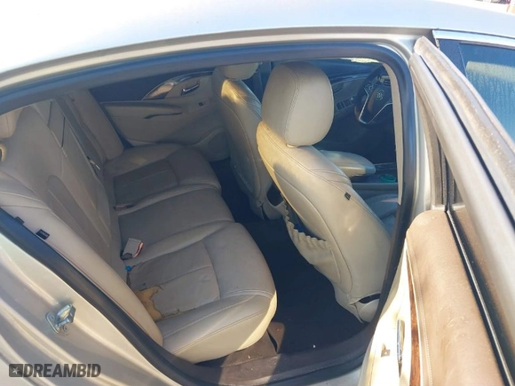 2015 Buick LaCrosse Leather with VIN 1G4GB5G38FF208621, listed as a IAAI auction lot 41828107 with 300,883 mi miles. Bid and sale history available at carsss.com. Image 8.