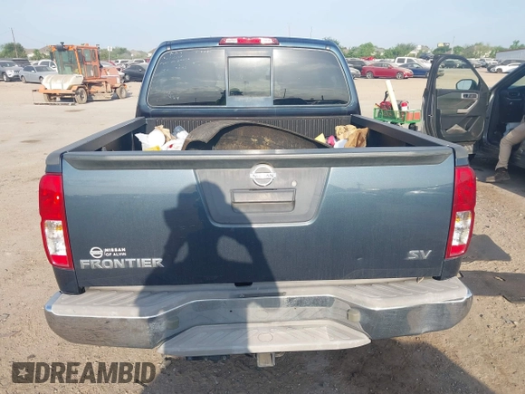 2016 Nissan Frontier SV z VIN 1N6AD0ER9GN797486, wystawiony jako IAAI lot #42009213 z przebiegiem 138 285 mil mil oraz . Historia ofert i sprzedaży dostępna na DreamBid. Obrazek 16.