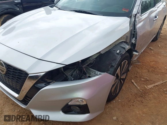 2019 Nissan Altima SV with VIN 1N4BL4DV6KC146908, listed as a IAAI auction lot 42342191 with 82,191 mi miles and . Bid and sale history available at DreamBid. Image 6.