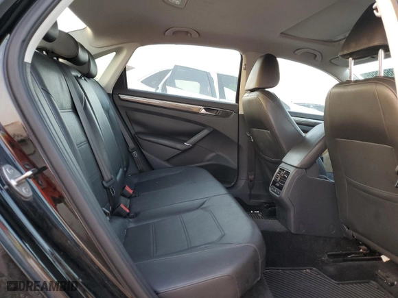 2016 Volkswagen Passat 1.8T SE w/Technology with VIN 1VWBS7A38GC010222, listed as a Copart auction lot 43607695 with 138,382 mi miles and Salvage Title. Bid and sale history available at carsss.com. Image 10.