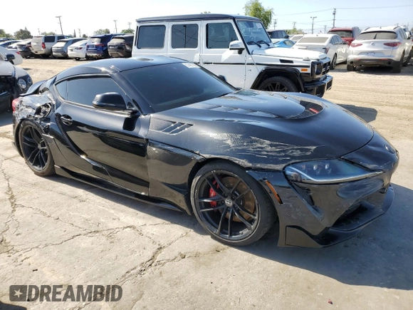 2021 Toyota Supra 3.0 z VIN WZ1DB0C01MW036730, wystawiony jako Copart lot #57497785 z przebiegiem 15 285 mil mil oraz Szkoda całkowita • Salvage title. Historia ofert i sprzedaży dostępna na DreamBid. Obrazek 4.