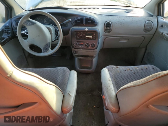 2000 Plymouth Voyager z VIN 2P4GP2534YR645983, wystawiony jako Copart lot #80028904 z przebiegiem Nie podano mil oraz Szkody całkowita. Historia ofert i sprzedaży dostępna na DreamBid. Obrazek 8.