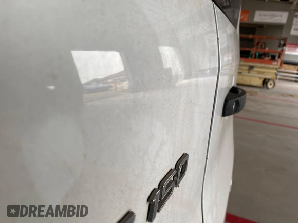 2018 Ford Transit с VIN 1FTYE1YM9JKB52110, выставлен на аукционе IAAI как лот 42610426 с пробегом 156 532 миль миль и . История ставок и продаж доступна на DreamBid. Изображение 20.