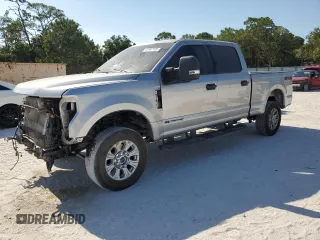 2022 Ford F-250 XL z VIN 1FT7W2BT1NEF29743, wystawiony jako Copart lot #57487725 z przebiegiem 69 686 mil mil oraz Szkoda całkowita • Salvage title. Historia ofert i sprzedaży dostępna na DreamBid. Obrazek 1.