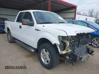 2013 Ford F-150 XL z VIN 1FTFX1EF2DFB38280, wystawiony jako IAAI lot #41877113 z przebiegiem 237 422 mil mil oraz . Historia ofert i sprzedaży dostępna na DreamBid. Obrazek 1.