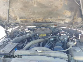 1988 Jeep Grand Wagoneer с VIN 1JCNJ15U8JT173185, выставлен на аукционе IAAI как лот 42337939 с пробегом 240 040 миль миль и . История ставок и продаж доступна на DreamBid. Изображение 10.