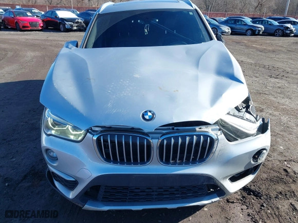 2018 BMW X1 xDrive28i with VIN WBXHT3C36J5L33781, listed as a IAAI auction lot 41497360 with 61,251 mi miles. Bid and sale history available at carsss.com. Image 18.