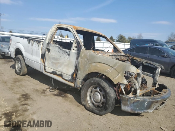 2014 Ford F-150 XL с VIN 1FTMF1CM5EKF55431, выставлен на аукционе Copart как лот 61533535 с пробегом Не указан миль и На запчасти • Non repairable. История ставок и продаж доступна на DreamBid. Изображение 4.