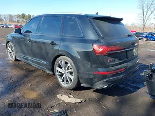 2022 Audi SQ7 Premium Plus z VIN WA1AWBF77ND004382, wystawiony jako IAAI lot #41537565 z przebiegiem 49 833 mil mil oraz . Historia ofert i sprzedaży dostępna na DreamBid. Obrazek 3.