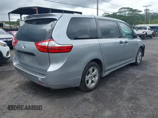 2019 Toyota Sienna L с VIN 5TDZZ3DC2KS005851, выставлен на аукционе IAAI как лот 41992778 с пробегом 99 580 миль миль и . История ставок и продаж доступна на DreamBid. Изображение 4.