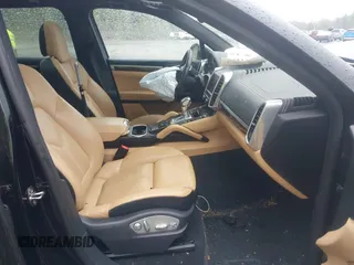 2014 Porsche Cayenne S с VIN WP1AB2A25ELA59365, выставлен на аукционе IAAI как лот 42233940 с пробегом 76 454 миль миль и . История ставок и продаж доступна на DreamBid. Изображение 5.