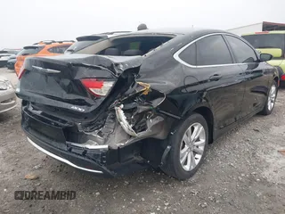 2015 Chrysler 200 Limited z VIN 1C3CCCAB3FN709964, wystawiony jako IAAI lot #41851090 z przebiegiem 146 007 mil mil oraz . Historia ofert i sprzedaży dostępna na DreamBid. Obrazek 4.