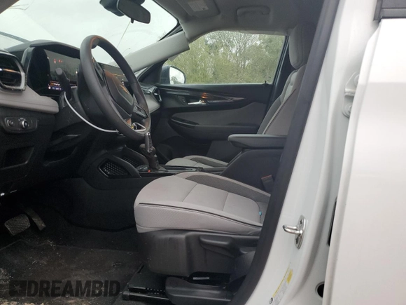2024 Chevrolet TrailBlazer LS with VIN KL79MNSL8RB091954, listed as a Copart auction lot 89108565 with 51,221 mi miles and Salvage Title. Bid and sale history available at DreamBid. Image 7.
