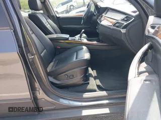 2011 BMW X5 35i with VIN 5UXZV4C57BL739907, listed as a IAAI auction lot 42135572 with 0 mi miles. Bid and sale history available at carsss.com. Image 5.