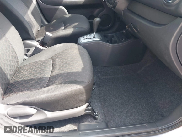 2024 Mitsubishi Mirage ES z VIN ML32AUHJ4RH020439, wystawiony jako IAAI lot #42338478 z przebiegiem 21 183 mil mil oraz . Historia ofert i sprzedaży dostępna na DreamBid. Obrazek 5.
