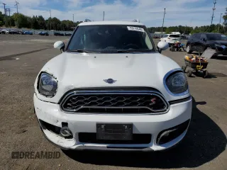 2019 MINI Countryman Cooper S with VIN WMZYT5C57K3G93622, listed as a Copart auction lot 70916044 with 33,307 mi miles and Salvage Title. Bid and sale history available at carsss.com. Image 5.