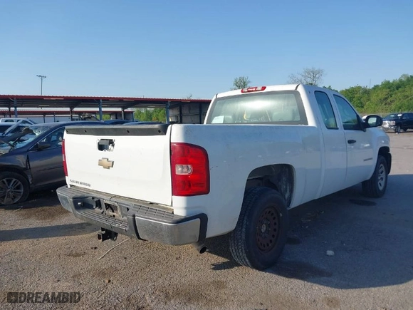 2008 Chevrolet Silverado 1500 Work Truck with VIN 1GCEC19C38Z328052, listed as a IAAI auction lot 42021879 with 321,527 mi miles. Bid and sale history available at carsss.com. Image 4.