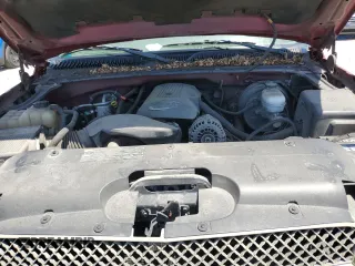 2005 Chevrolet Silverado 1500 Z71 z VIN 1GCEK19Z65Z299049, wystawiony jako Copart lot #56680575 z przebiegiem 366 047 mil mil oraz Czysty tytuł • Clean title. Historia ofert i sprzedaży dostępna na DreamBid. Obrazek 11.