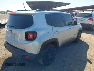 2020 Jeep Renegade Latitude with VIN ZACNJABB8LPL48552, listed as a IAAI auction lot 42470779 with 54,347 mi miles and . Bid and sale history available at DreamBid. Image 4.