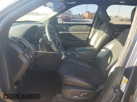 2018 Ford Explorer XLT z VIN 1FM5K7D86JGB07924, wystawiony jako Copart lot #56415575 z przebiegiem 151 540 mil mil oraz Szkody całkowita. Historia ofert i sprzedaży dostępna na DreamBid. Obrazek 7.