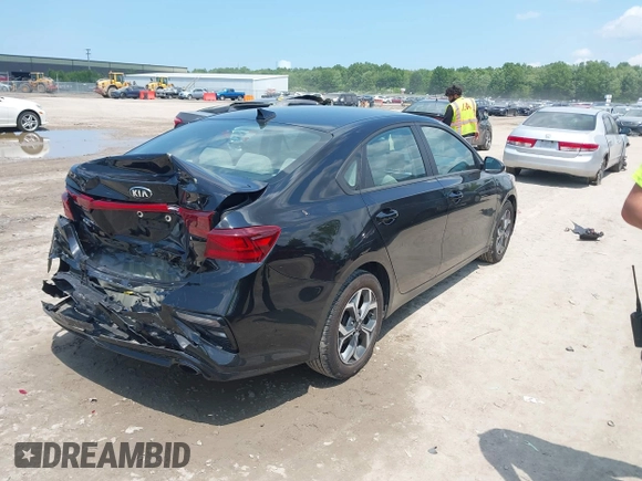 2021 Kia Forte LXS z VIN 3KPF24AD7ME264763, wystawiony jako IAAI lot #42477136 z przebiegiem 48 667 mil mil oraz . Historia ofert i sprzedaży dostępna na DreamBid. Obrazek 4.