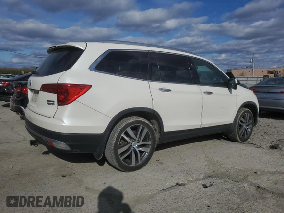 2017 Honda Pilot Touring with VIN 5FNYF6H9XHB054300, listed as a Copart auction lot 53061445 with 175,552 mi miles and Salvage Title. Bid and sale history available at DreamBid. Image 3.
