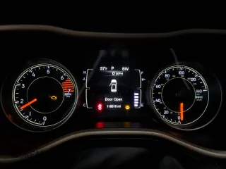 2018 Jeep Cherokee Latitude с VIN 1C4PJMCB9JD570038, выставлен на аукционе Copart как лот 44596495 с пробегом 118 616 миль миль и Списание • Salvage title. История ставок и продаж доступна на DreamBid. Изображение 9.