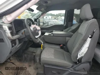 2024 Ford F-250 XL with VIN 1FT7X2BN9REF65104, listed as a Copart auction lot 54194385 with 8,522 mi miles and Salvage Title. Bid and sale history available at DreamBid. Image 7.