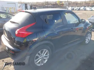 2011 Nissan Juke SL with VIN JN8AF5MV6BT020992, listed as a IAAI auction lot 42061359 with 77,242 mi miles. Bid and sale history available at carsss.com. Image 4.