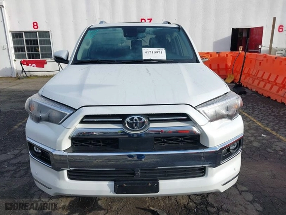 2024 Toyota 4Runner Limited with VIN JTEKU5JR3R6215000, listed as a IAAI auction lot 41710971 with 9,119 mi miles. Bid and sale history available at carsss.com. Image 12.