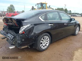 2016 Nissan Altima 2.5 SL with VIN 1N4AL3AP4GC252731, listed as a IAAI auction lot 41664998 with 143,068 mi miles. Bid and sale history available at carsss.com. Image 4.