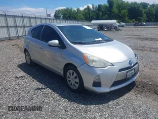 2013 Toyota Prius One z VIN JTDKDTB37D1037102, wystawiony jako IAAI lot #42259479 z przebiegiem 98 808 mil mil oraz . Historia ofert i sprzedaży dostępna na DreamBid. Obrazek 1.