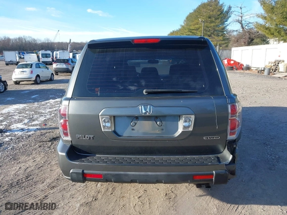 2007 Honda Pilot LX with VIN 2HKYF18197H504905, listed as a IAAI auction lot 41293667 with 200,448 mi miles. Bid and sale history available at carsss.com. Image 16.
