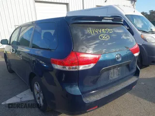 2011 Toyota Sienna with VIN 5TDZK3DC9BS028189, listed as a IAAI auction lot 41448585 with 203,181 mi miles. Bid and sale history available at carsss.com. Image 3.