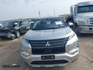 2022 Mitsubishi Outlander SE with VIN JA4J4UA80NZ055419, listed as a IAAI auction lot 41179323 with 33,600 mi miles. Bid and sale history available at carsss.com. Image 12.