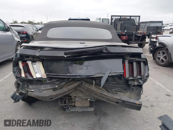 2015 Ford Mustang GT Premium z VIN 1FATP8FF8F5327105, wystawiony jako IAAI lot #42193645 z przebiegiem 105 347 mil mil oraz . Historia ofert i sprzedaży dostępna na DreamBid. Obrazek 6.