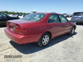 1998 Toyota Camry LE z VIN 4T1BG28K6WU308356, wystawiony jako Copart lot #57686475 z przebiegiem 178 274 mil mil oraz Szkoda całkowita • Salvage title. Historia ofert i sprzedaży dostępna na DreamBid. Obrazek 3.